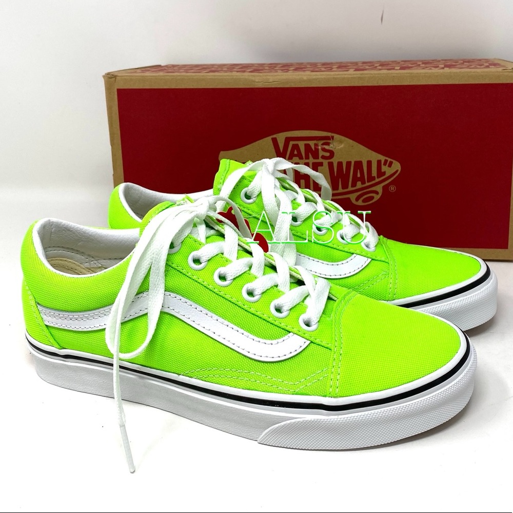 VANS Old Skool Neon Green Casual Canvas Shoes Women Size 6.5 Skate VN0A4U3BWT5 - Picture 2 of 12